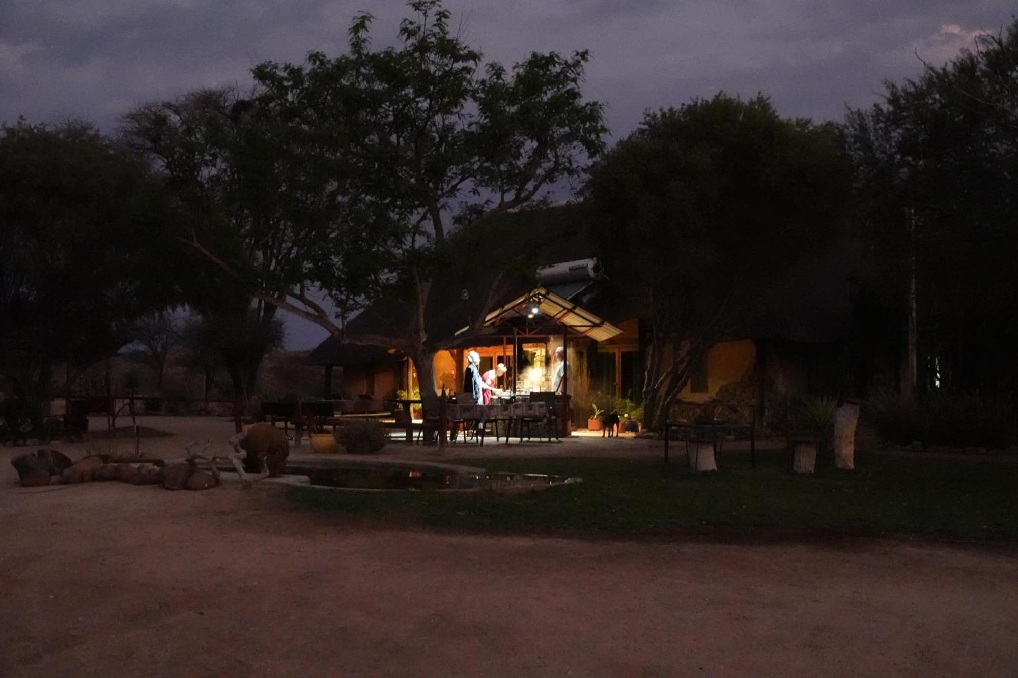 Camp Mara Hotel Omaruru Eksteriør billede