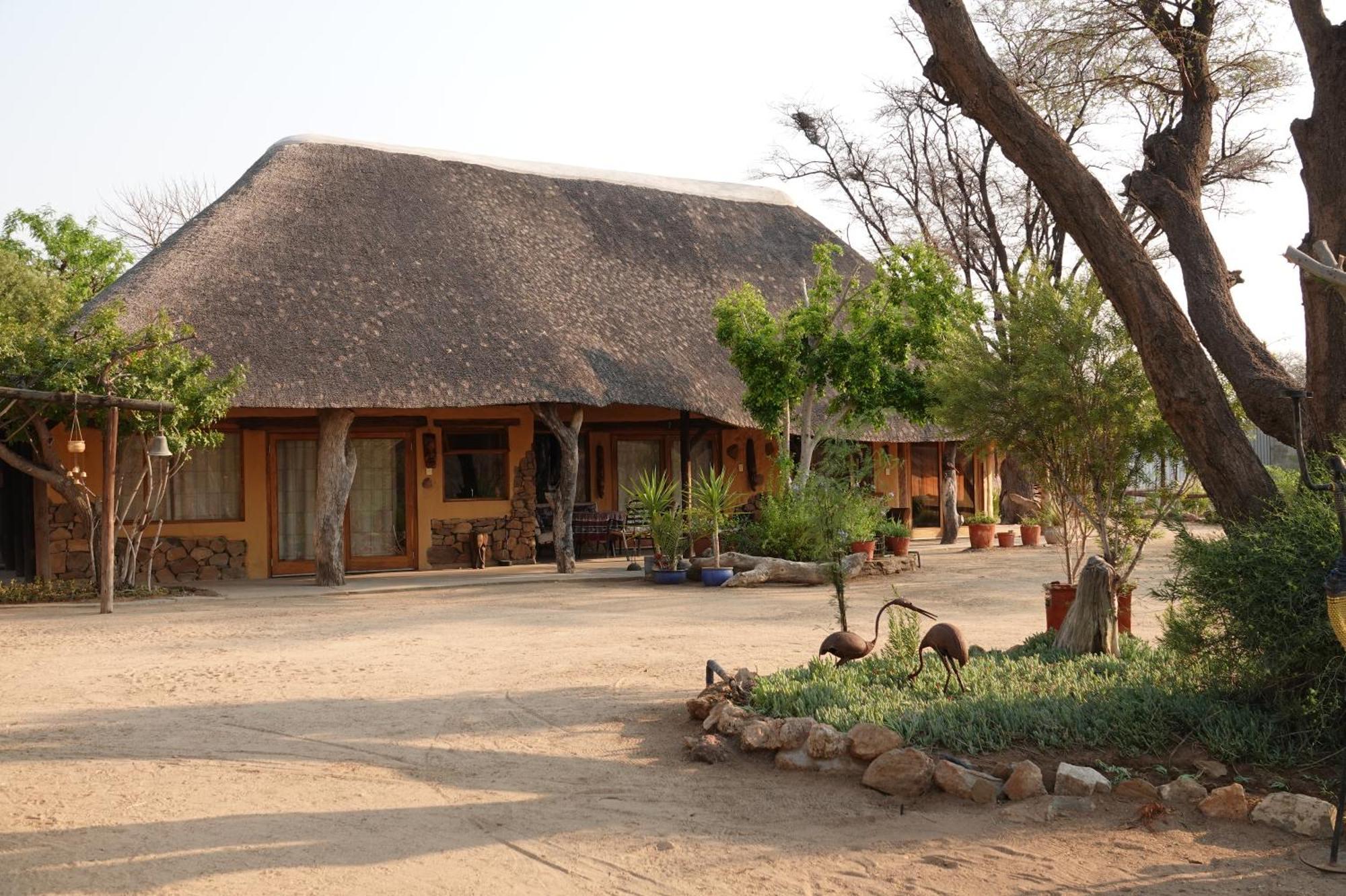 Camp Mara Hotel Omaruru Eksteriør billede